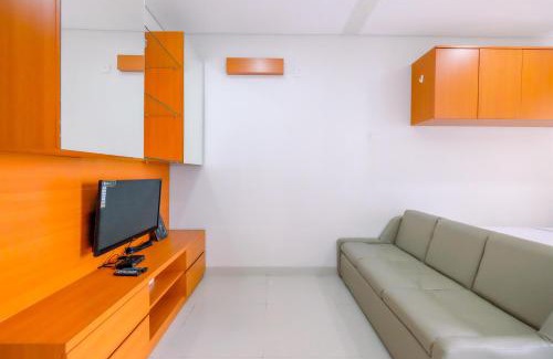 Pondokcina Apartment | Minimalist and Nice Studio Apartment Atlanta Residence By Travelio