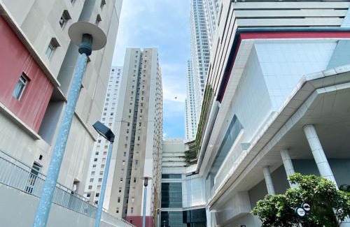Pluit Apartment | Minimalist Studio (No Kitchen) at Green Bay Pluit Apartment By Travelio