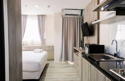 Pondok Aren Apartment | Minimalist Studio Room at Bintaro Icon Apartment By Travelio