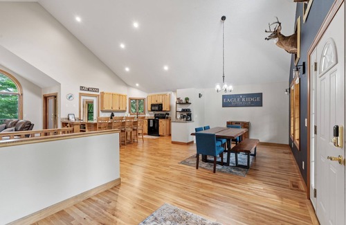 Menomonie House | MINNeSTAY* Eagle Ridge | On the River