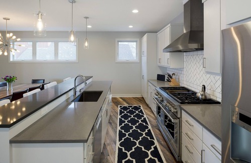 Mound House | MINNeSTAY* Lakefront Luxury