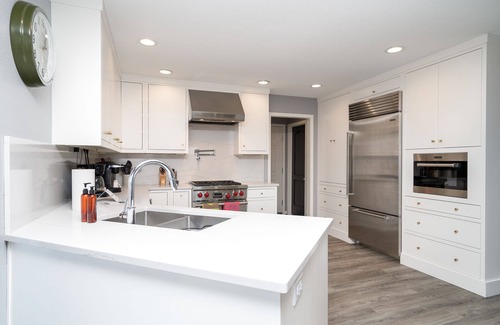 Hager City House | MINNeSTAY* Maple Lake Chalet |