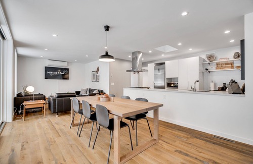 Lake Elmo House | MINNeSTAY *Modern Chic