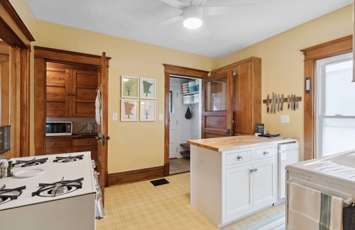 Kingfield House | MINNeSTAY* Retro Haus