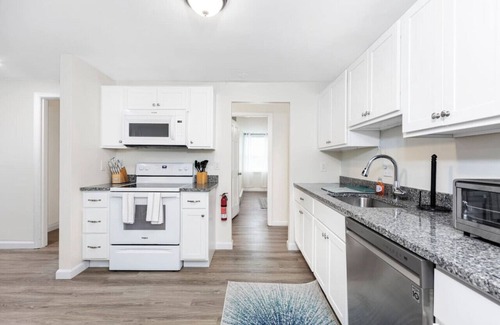 North Hampton Apartment | *Mins to the Beach | Portsmouth | Maine*