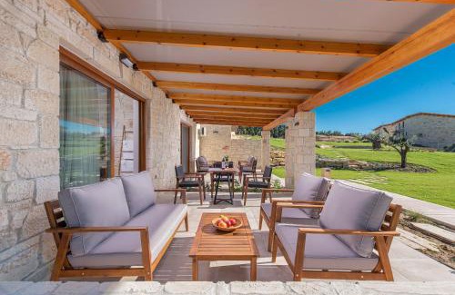 Kassandra House | Mint Retreat Suites