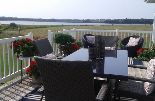 Mermaid House | Minutes From Charlottetown, Surrounded by Water & Countryside