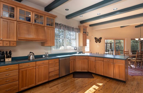 Unionville House | Minutes from Downtown Easton and St. Michaels | Pool | Kayaks | Private Dock
