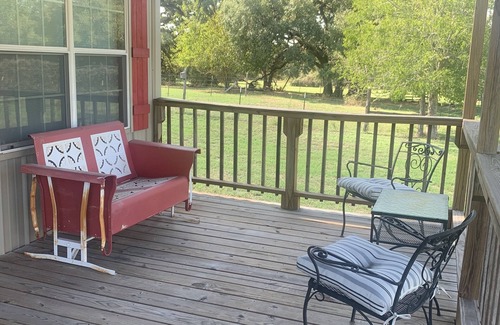 Fayetteville Cottage | Minutes from Round Top
