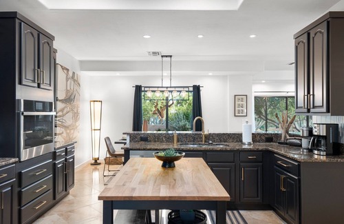 Grosse Pointe House | Minutes from Shopping, Old Town, Dining & Golf
