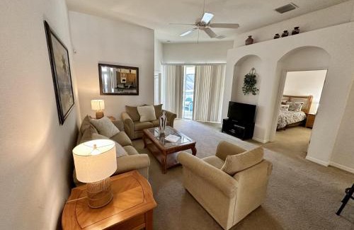 Calabay Parc House | Minutes From The Fun Pet Friendly