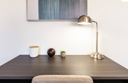 Aurora Apartment | Minutes from USHealth Clinic! Washer/Dryer,parking, pet friendly & all amenities