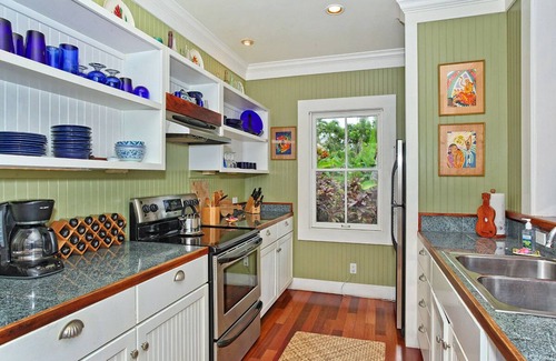 Hana Cottage | MINUTES TO HAMOA BEACH, BEST LOCATION IN HANA