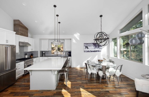 Upper Kingsbury House | Minutes to Heavenly, Skiing & Downtown w/Spa