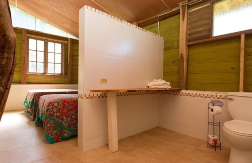 Robins Bay Villa | Minutes Walk to Private White Sand Beach, King size Bed for 2. Cozy Romantic