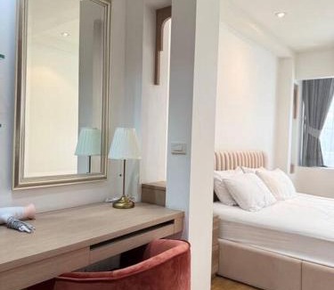 Khlong Toei Nuea Villa | Miq Asoke 5BR Sukhuvit15