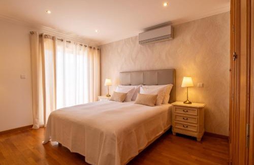 Faro House | Miradouro da Penha