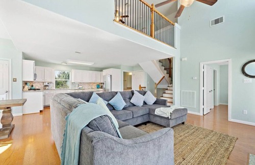 Shoreacres House | Miramar — Miramar by BeachBox