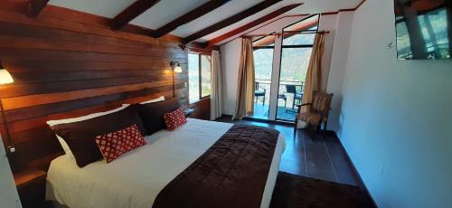 Melocoton Bed & Breakfast | Miramonte B&B