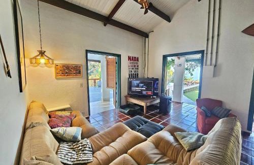 Ubatuba House | Mirante do Leo - Casa com Piscina Aquecida e Loft Exclusivo com Vista para o Mar