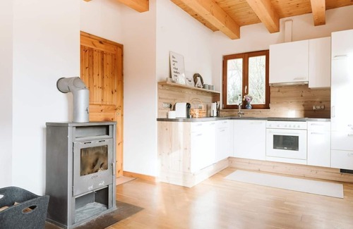 Ferndorf House | Mirnock Ahoi - Ferienhaus, Dusche und Bad, WC, 3 Schlafräume