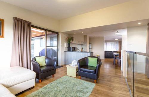 Blackmans Bay House | Mirramar House