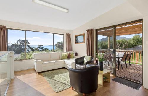 Blackmans Bay House | Mirramar House