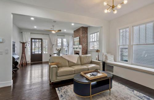 Woodland in Waverly House | Miss You In The Morning , Broadway Boho