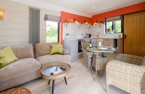 Thorpeness Cottage | Mission Lodge - sleeps 2 guests in 1 bedroom