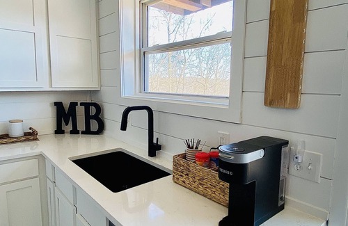 Jasper Cabin | Misty Bluff Cliffside Cabin with Amazing Views from every room!