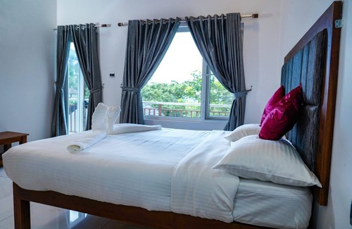 Pallivasal Bed & Breakfast | Misty Bush Munnar - Deluxe Double Roomn