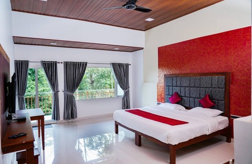 Devikolam Bed & Breakfast | Misty Bush Munnar - Deluxe Double Roomn