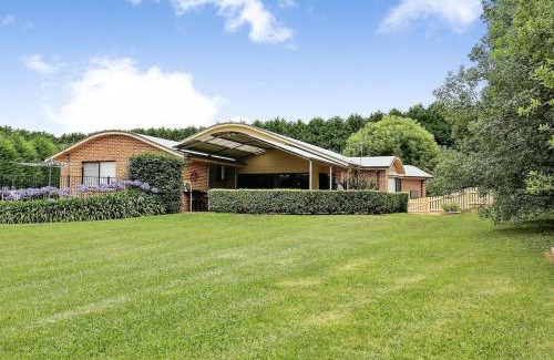 Robertson House | Misty Creek of Robertson