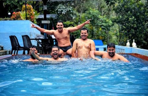 Rajakkad Hotel | Misty valley Private Pool Villa Munnar