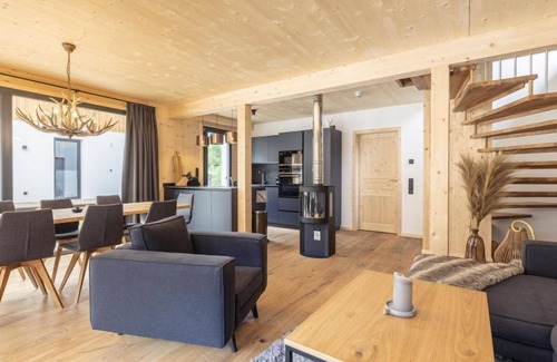 Biberwier House | mit 4 Schlafzimmern mit Sauna & Kamin by Interhome