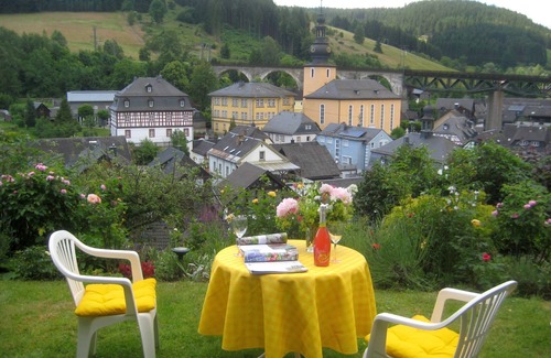 Ludwigsstadt Apartment | Mitten im Schiefergebirge gelegene Ferienwohnung mit schönen Ausblick