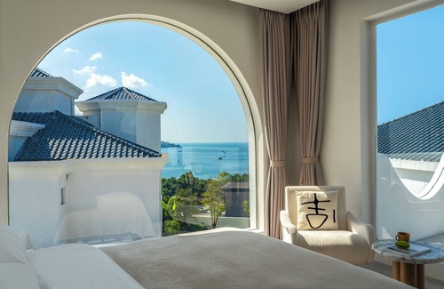 Shenzhen Hotel | Miyue Shenzhen Blue and White Holy Island Cliff Pool Hotel