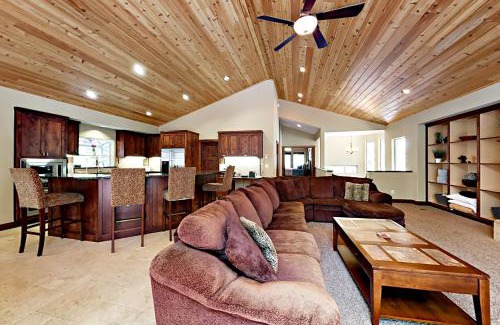 Tahoe Paradise House | Miztec Charms