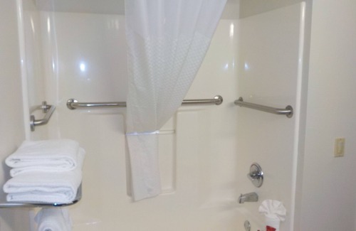 Marienville Hotel | MJ Inn and Suites