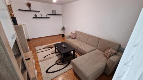 Ploiesti Apartment | MMT SweetHome 1