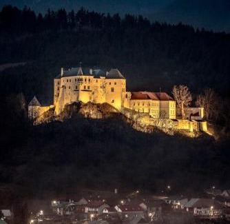 Slovenska Lupca House | Mníchov dvor