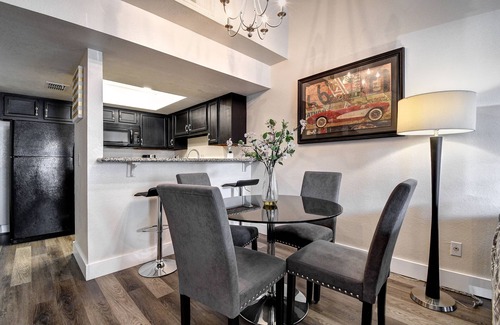 Tempe Condo | Mo's Mellow Manor