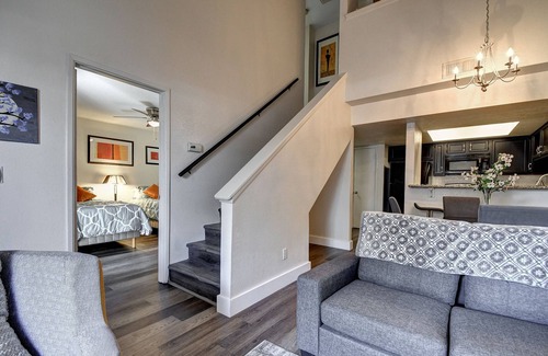 Tempe Condo | Mo's Mellow Manor