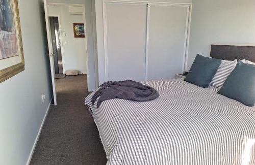 Waikawa Bay Apartment | Moana View Hideaway