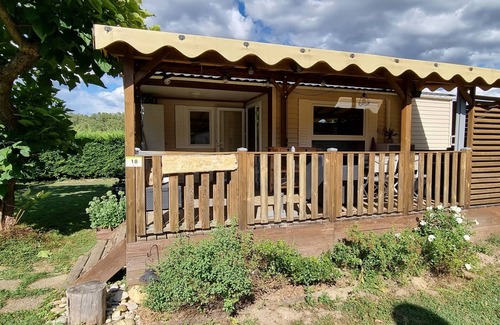 Saint-Maurice-de-Gourdans House | Mobile Home Pour 4 Tout Confort 29m² en Bord de Rivière D'ain - Terrasse Abritée