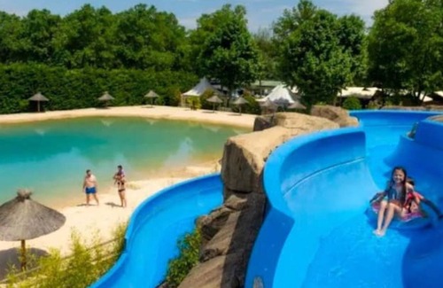 Chateauneuf-de-Galaure House | Mobil Home 5 Personnes Dans Camping 4