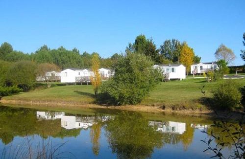 Le Fouilloux Other | Mobil home cosy avec terrasse pour 4 personnes - API-1-52-690