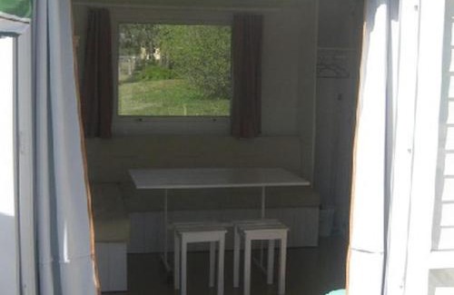 Le Fouilloux Other | Mobil home cosy avec terrasse pour 4 personnes - API-1-52-690