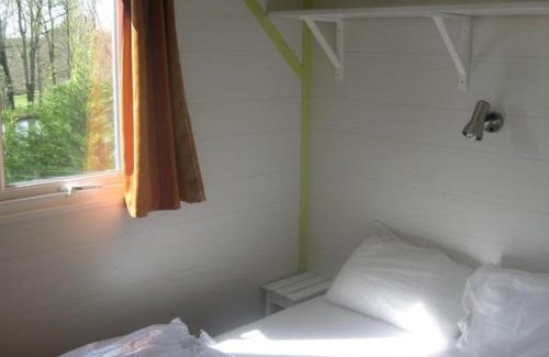 Le Fouilloux Other | Mobil home cosy avec terrasse pour 4 personnes - API-1-52-690