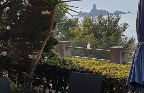 Le Dramont House | Mobil Home Dans un Lieu Splendide à 5 min de la Plage